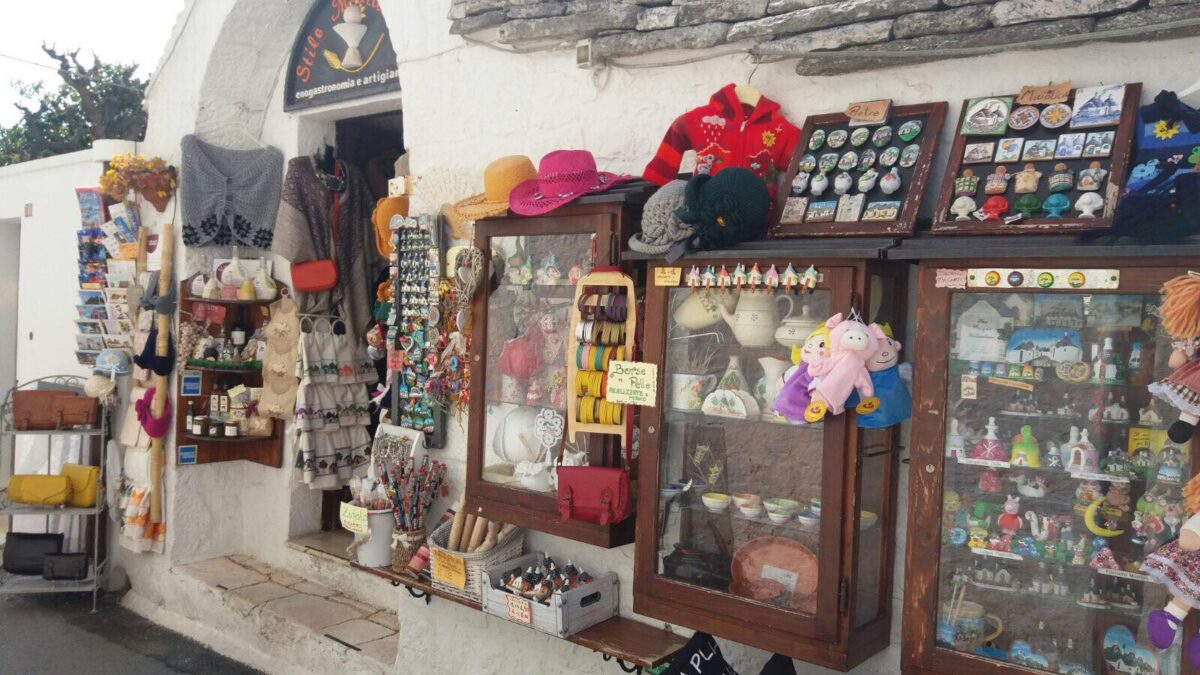 Negozio di articoli in pelle ad Alberobello